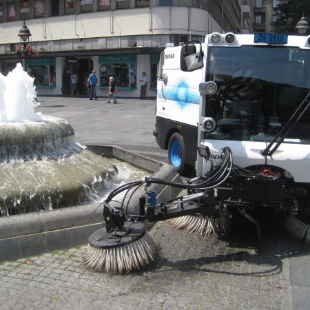 Elektricna cistilica uniwab-1