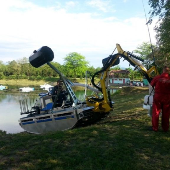 amfibijsko radno plovilo truxor-1